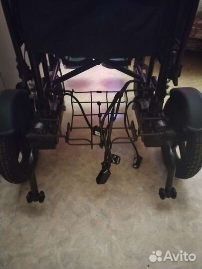 Инвалидная коляска с электроприводом
