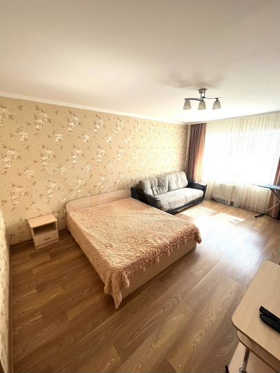 2-к. квартира, 72 м², 8/12 эт.