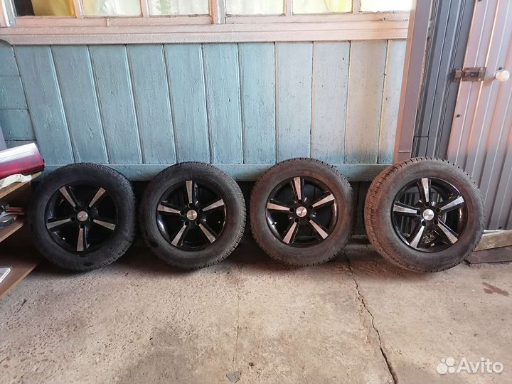 Колеса зимние 205/65/r15 5 114.3