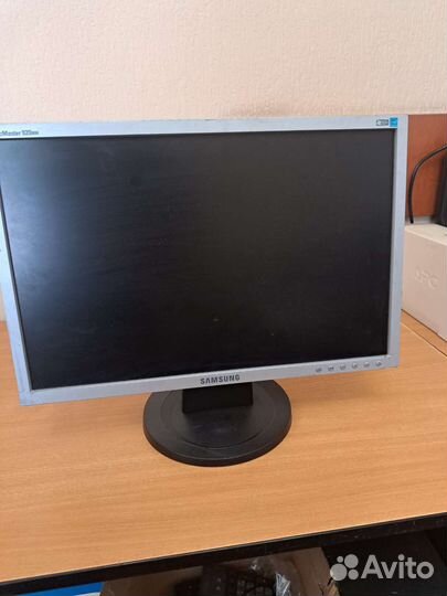 Мониторы разных производителей