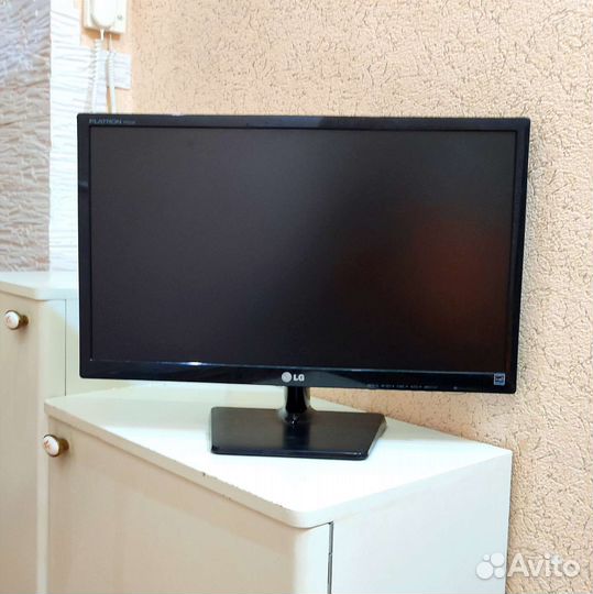 Монитор LG 23