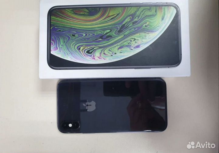 Телефон iPhone xs