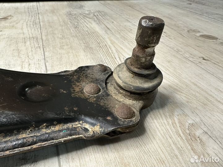 Рычаг передней подвески левый Opel Astra G