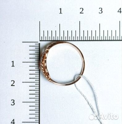 Золотое кольцо с фианитом 19р