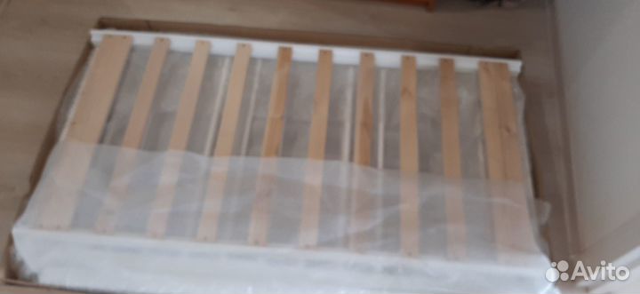 Детская кроватка 120 на 60 с маятником