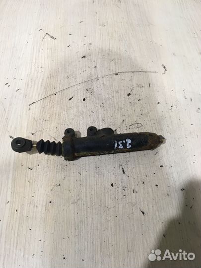 Цилиндр сцепления главный Мерседес W124