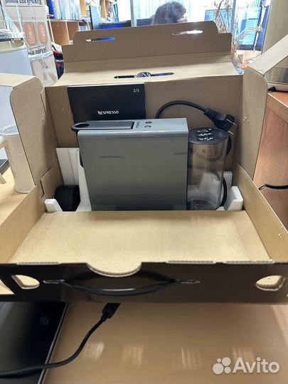 Кофемашина nespresso essenza mini