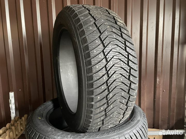 Yokohama Ice Guard IG65 275/50 R20 113T