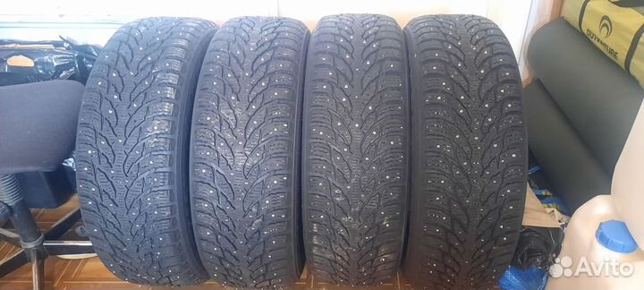 Nokian Tyres Hakkapeliitta 9 SUV 225/60 R18 104T