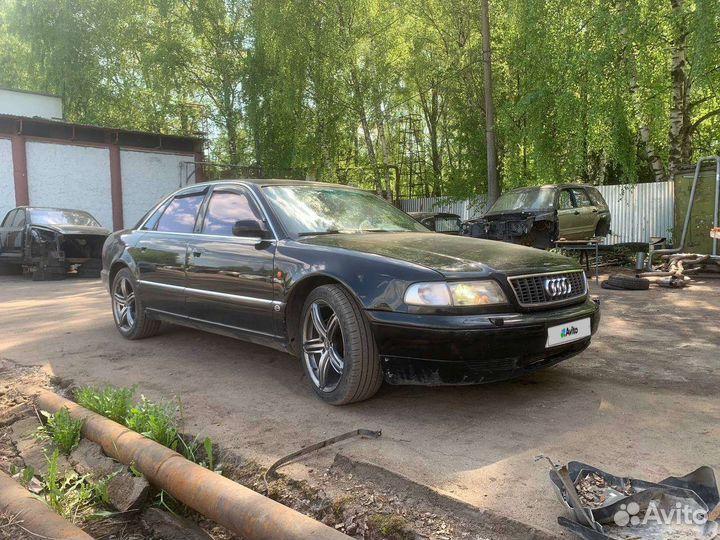 Audi A8 4.2 AT, 1995, 313 000 км