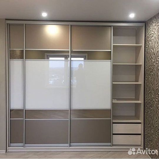 Шкаф двухстворчатый