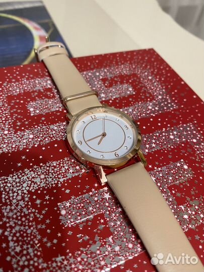 Часы ив роше