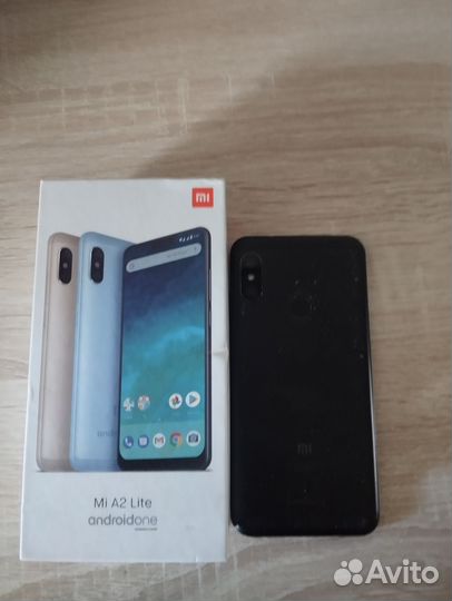 Xiaomi Mi A2 Lite Android One, 3/32 ГБ