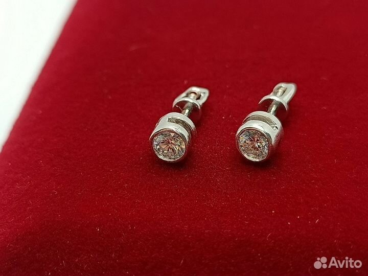 Золотые серьги с бриллиантами - 585 пробы./0,316ct