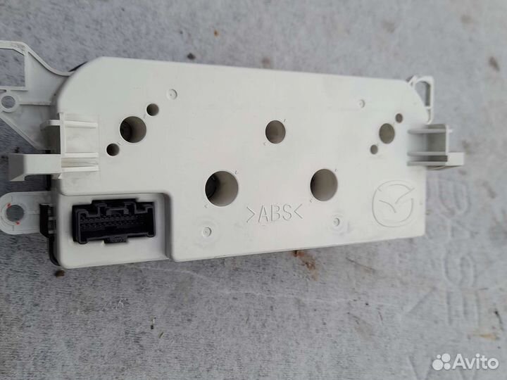 Блок управления климатом Мазда CX-7