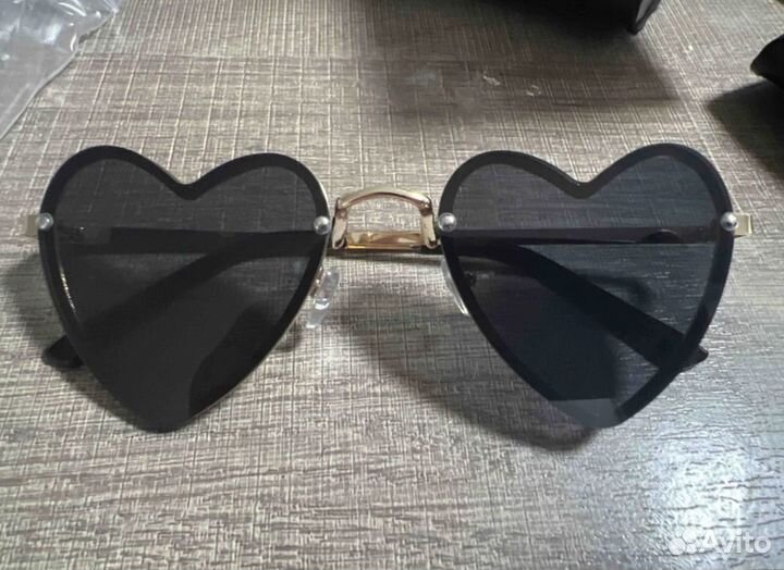 Солнцезащитные очки