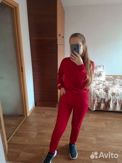 Спортивный костюм женский