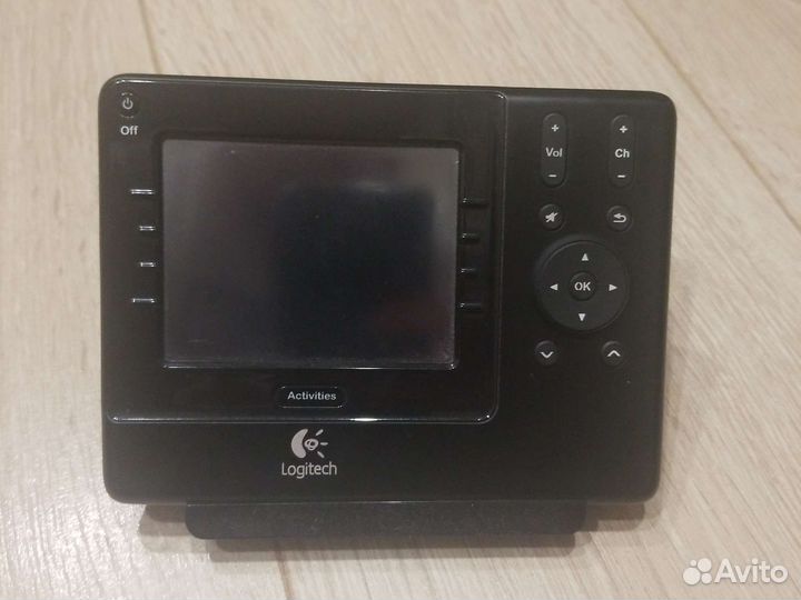 Универсальный пульт Logitech1100