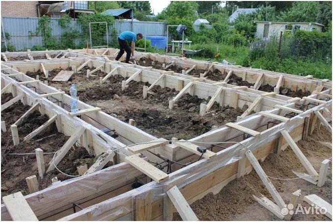 Бригада строителей