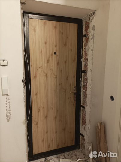 Дверь входная металлическая