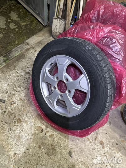 Pirelli Scorpion S/T 185/75 R16