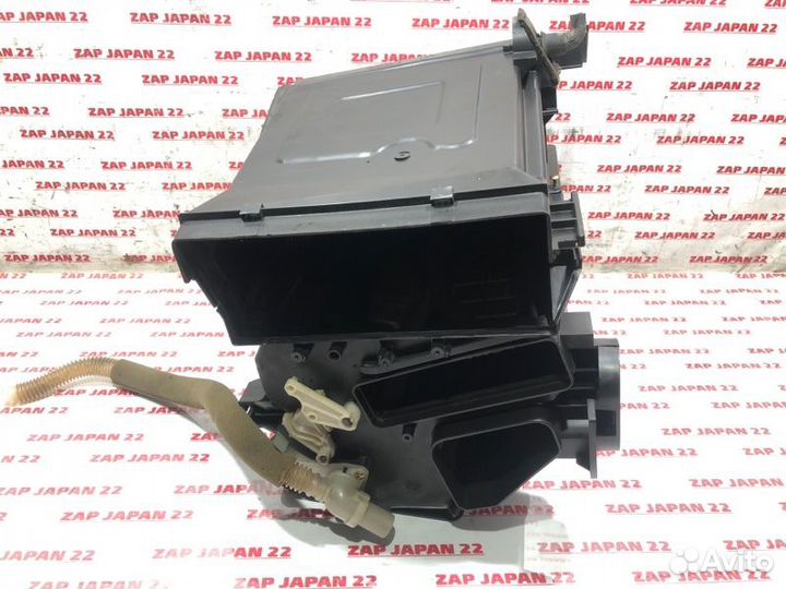 Корпус печки Mitsubishi Pajero Io H77W 4G94 2004