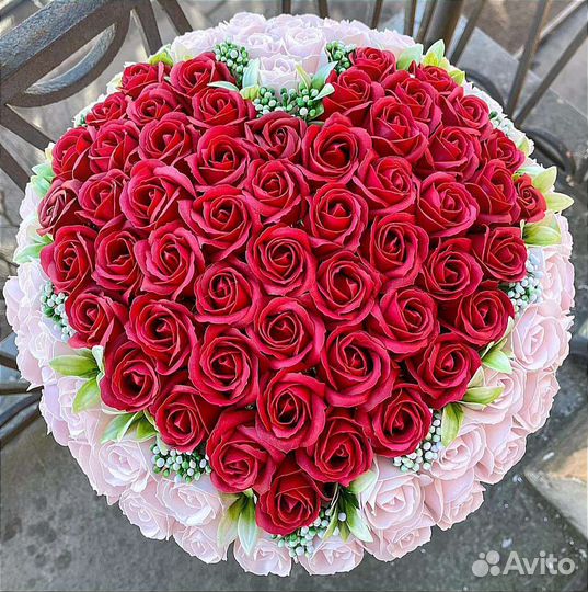 Букет цветов из 51, 55, 101 розы