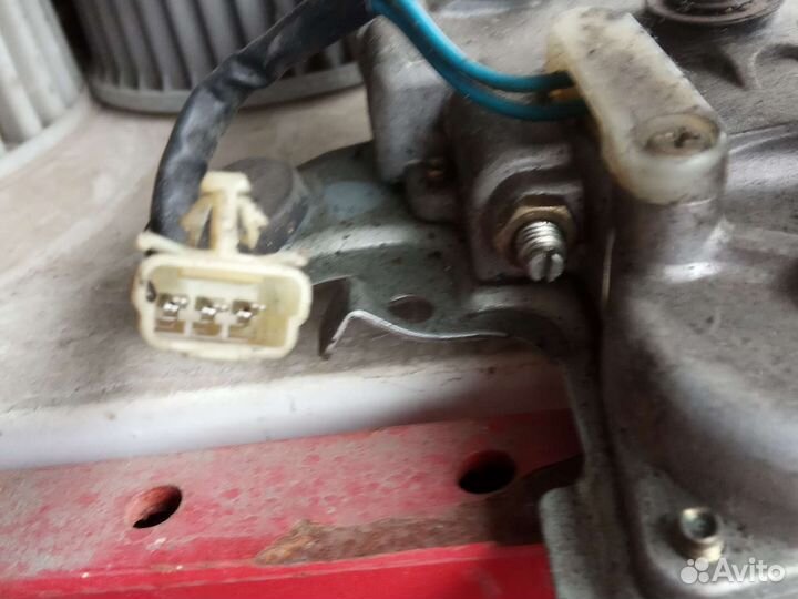 Тойота Кариб к95 мотор дворника задний бу