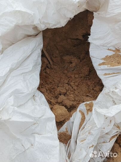 Опилки в мешках