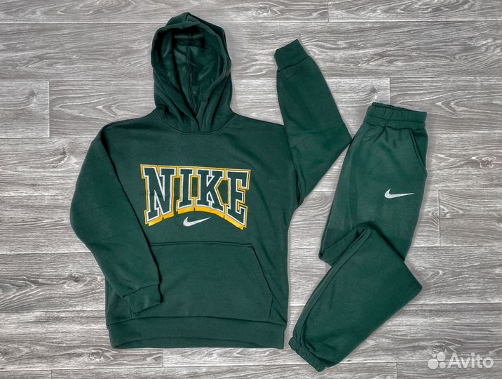 Спортивный костюм nike утепленный