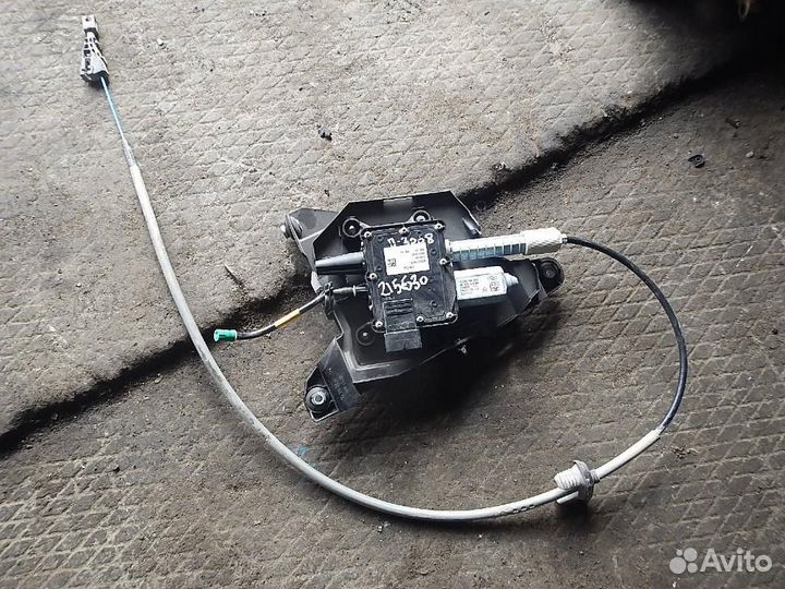 Моторчик стояночного тормоза Peugeot 3008