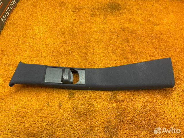 Обшивка стойки левая Mercedes-Benz E-Class W210