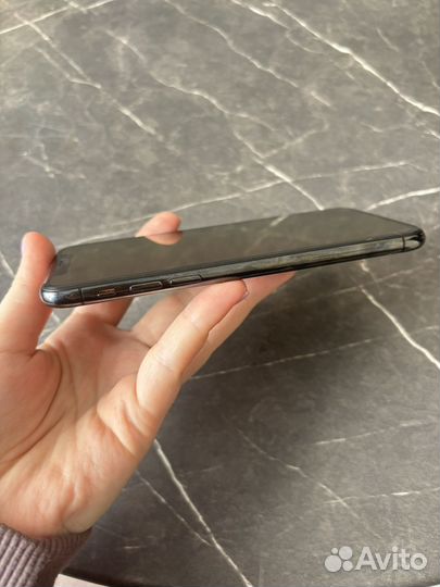 iPhone X, 256 ГБ