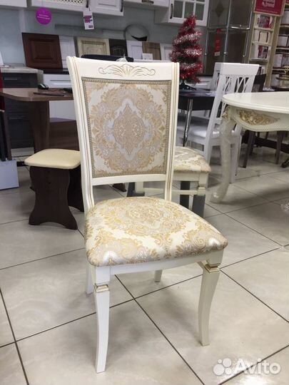 Кухонный стол