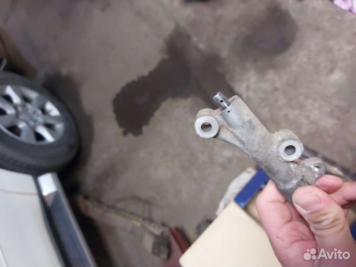 Водяная помпа pajero 4 оригинал