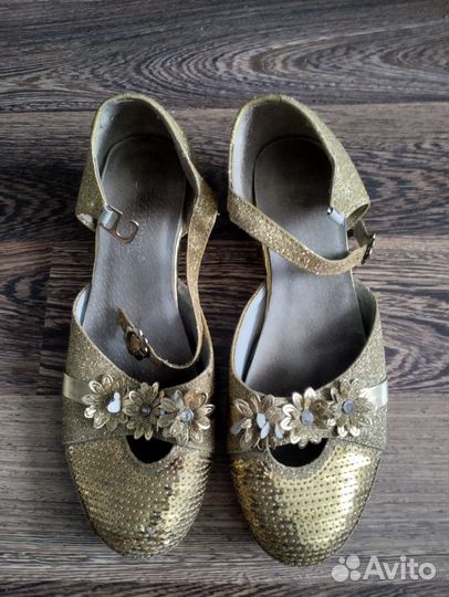 Туфли на девочку