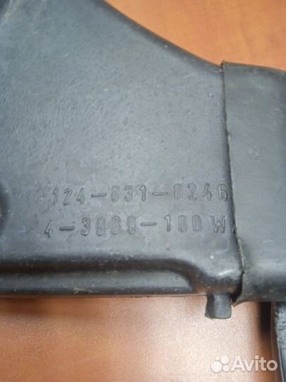 Воздуховод салона правый Mercedes-Benz E-Class