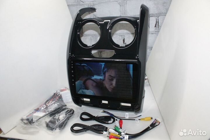 Штатная магнитола Renault Duster