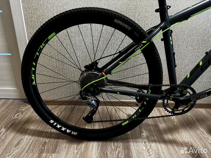 Silverback stride 29HD9