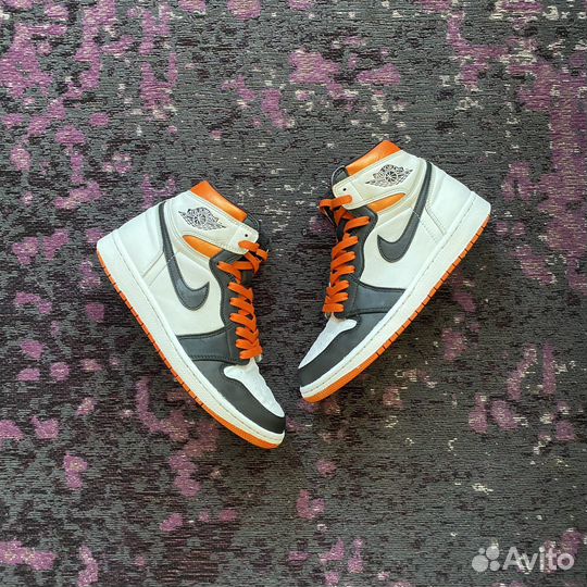 Jordan 1 retro high OG electro orange