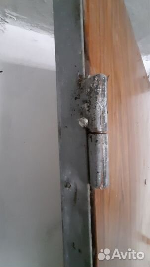Дверь стальнаяая с рамой, крепкая советская
