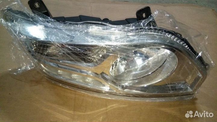 Блок фара правая паз Вектор Next 320405-04-3711010