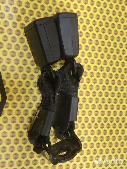 Замок ремня безопасности задний Volkswagen Jetta