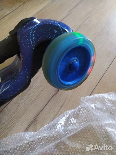 Самокат, 3 силиконовых колеса, новый почти