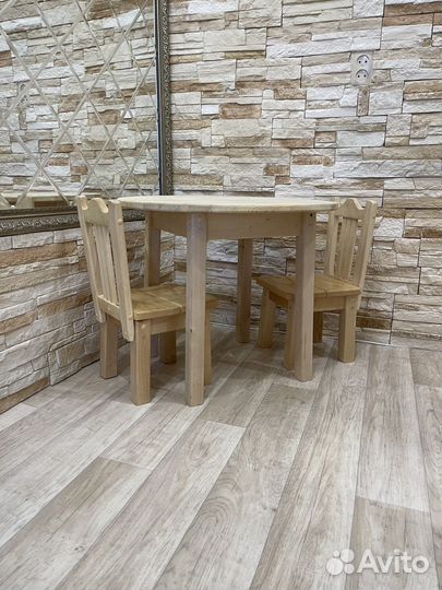 Детский стол и стулья дерево
