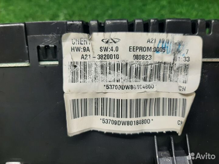 Панель приборов на Vortex Estina 1