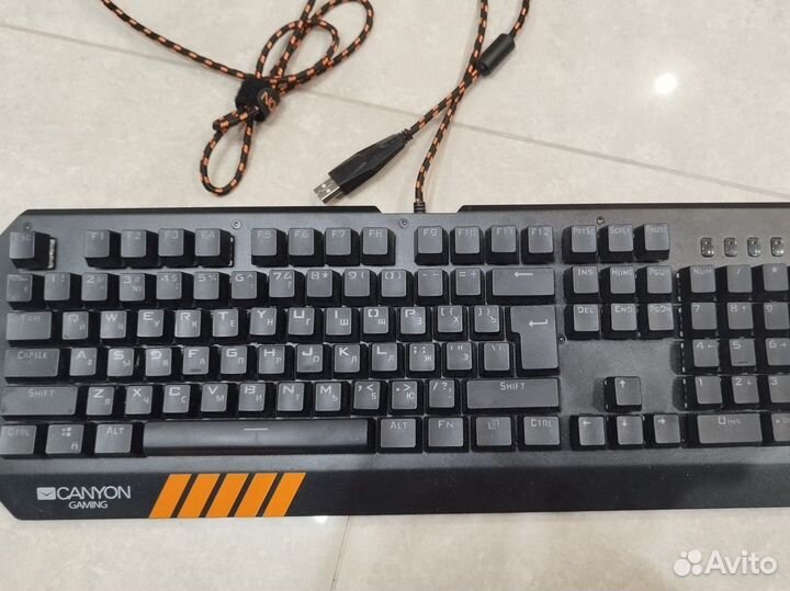 Игровая клавиатура с подсветкой