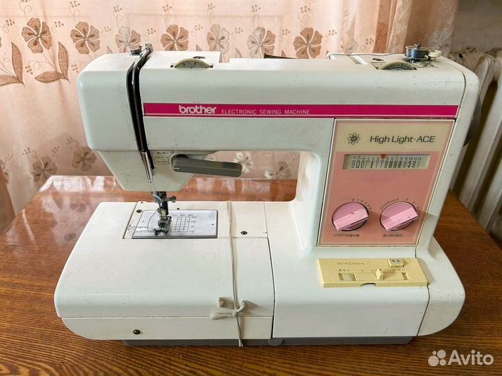 Швейная машинка bernina/brother