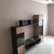 2-к. квартира, 58 м², 1/16 эт.