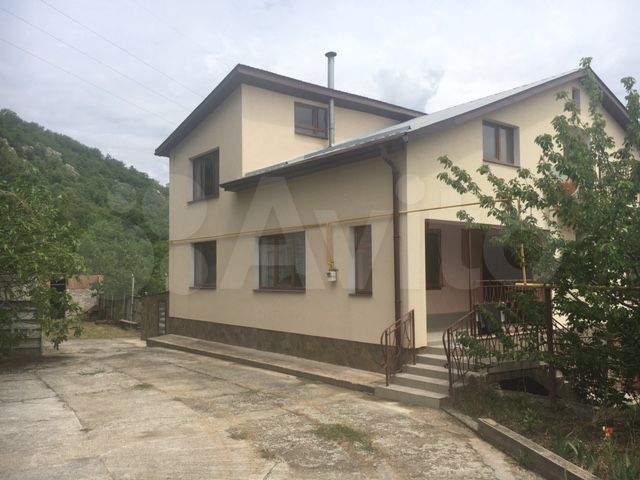 Дом 372 м² на участке 12 сот.